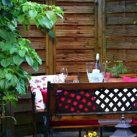 Kia Ora Restaurant Hotel 2*