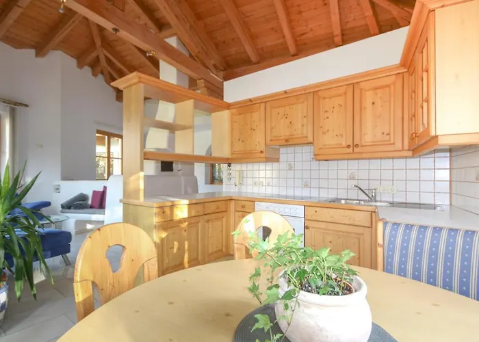 Kia Ora Restaurant Hotel 2*