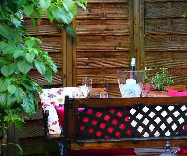 Kia Ora Restaurant Hotel 2*